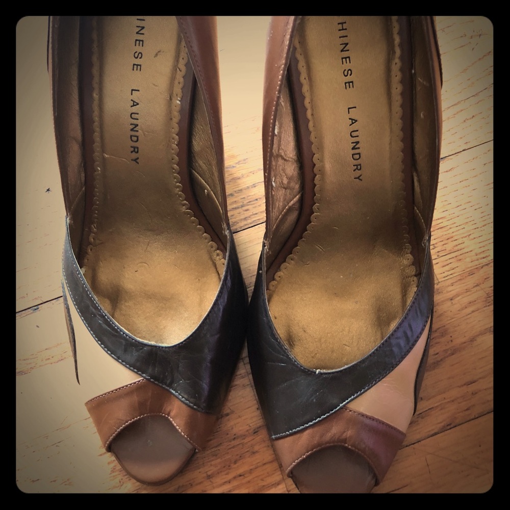 Chinese Laundry peep toe wedges